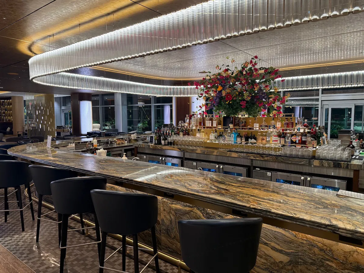 best airport lounges in the USA in 2025