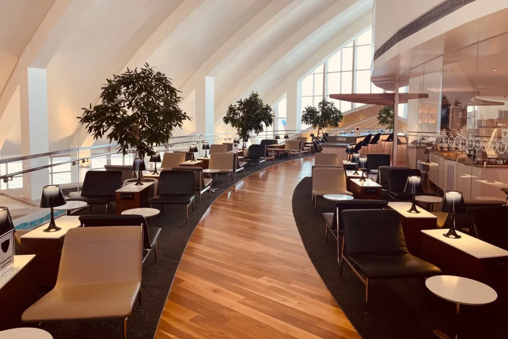 The Best Airport Lounges in the USA in 2025 37 LAX Star Alliance Lounge