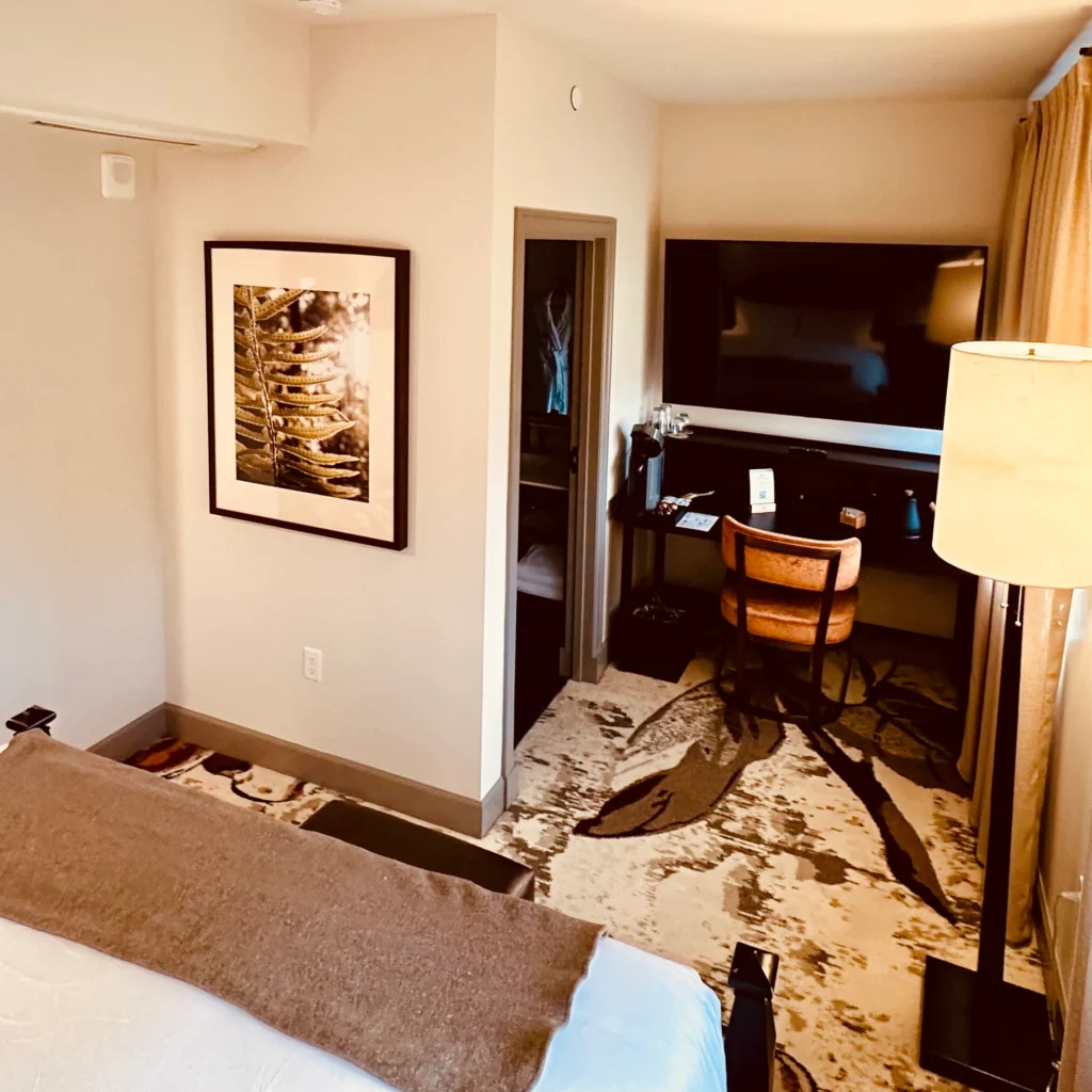 The Lodge at St Edward Park Review: Luxury in the Heart of Nature 12 the lodge at st edward desk